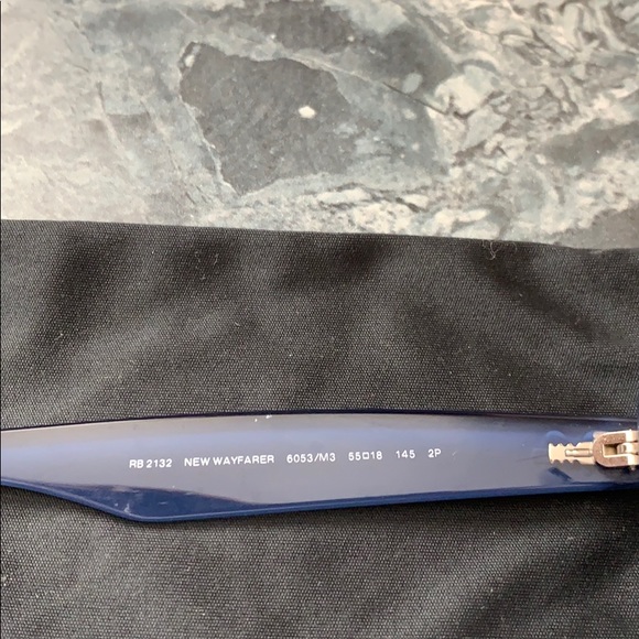 Ray-ban wayfarer polarized navy - Picture 3 of 4